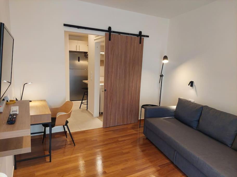 Cozy, Sunbathed, 30M2 Apartment アテネ エクステリア 写真